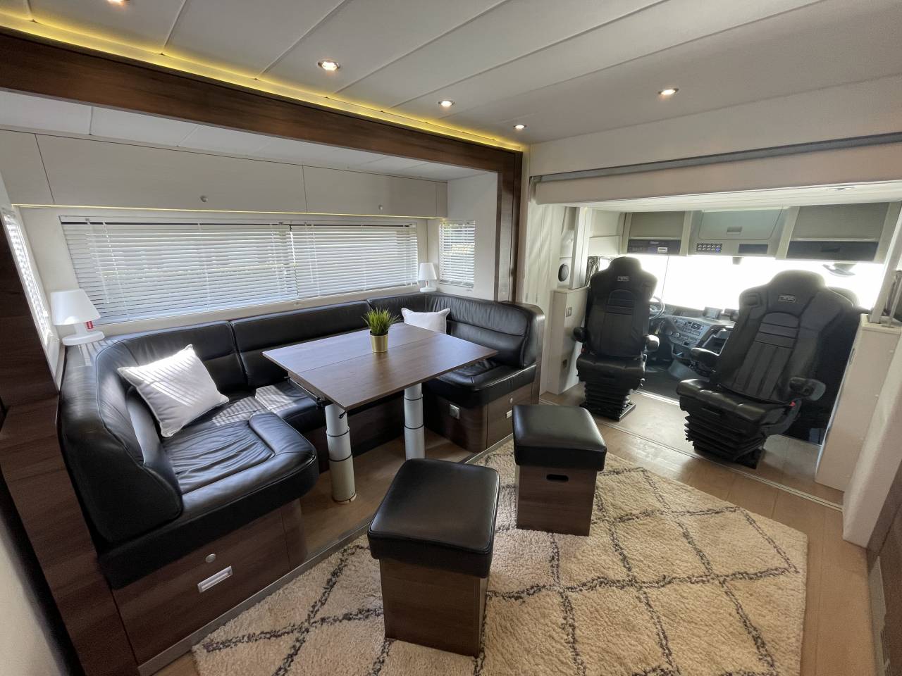 Zware paardenvrachtwagen (groot rijbewijs) STX FH540 2017 Tweedehands