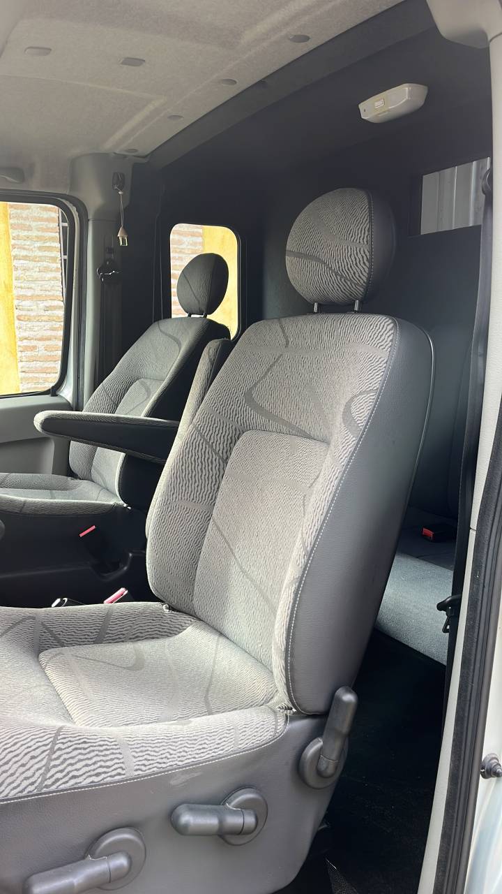 Kleine paardenvrachtwagen (B rijbewijs) Renault Master 2007 Tweedehands