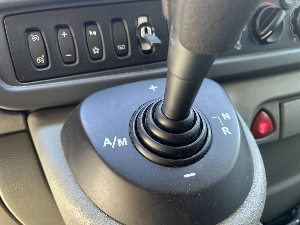 Kleine paardenvrachtwagen (B rijbewijs) Renault Master 2007 Tweedehands