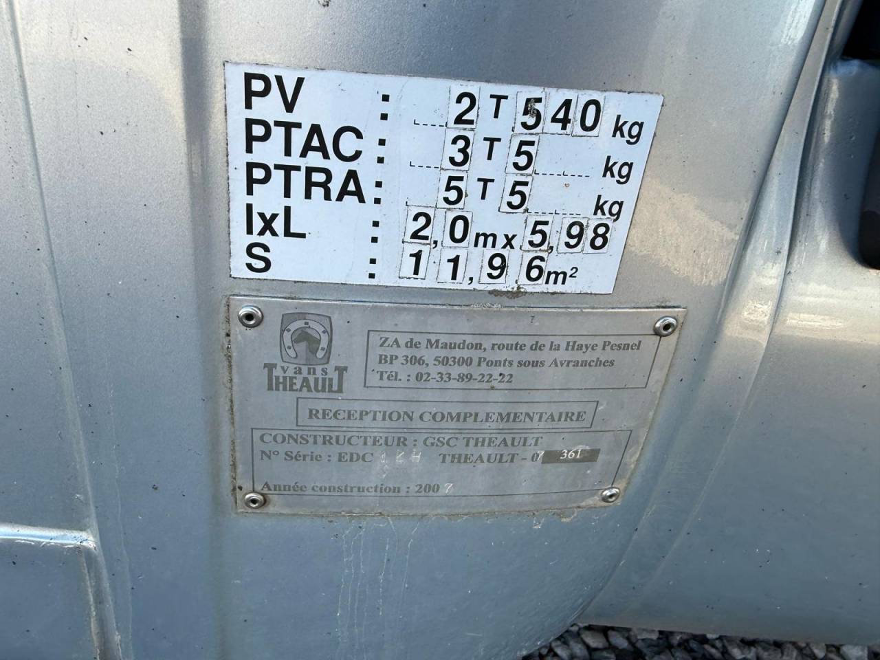 Kleine paardenvrachtwagen (B rijbewijs) Renault Master 2007 Tweedehands