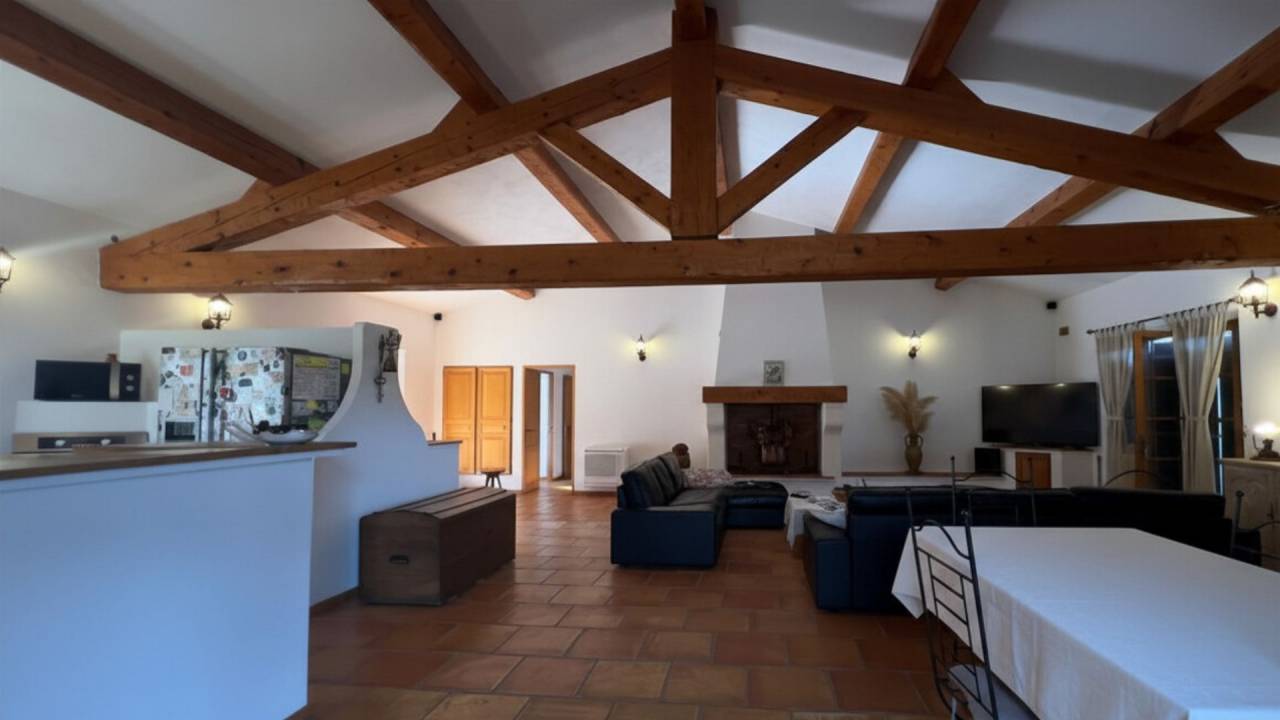 Mooi hippisch vastgoed Koop Var