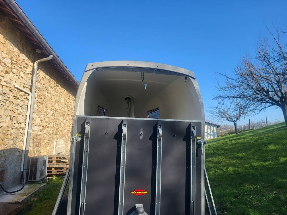 Paardentrailers Bockmann Duo esprit Silver+Black 2 Paarden 2022 Tweedehands