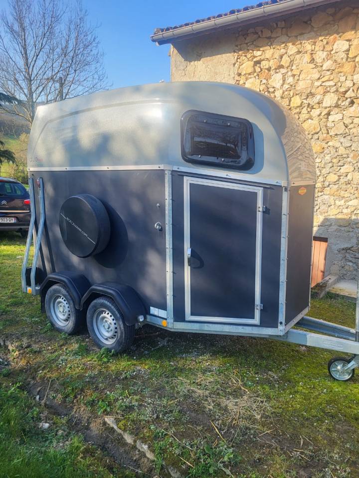 Paardentrailers Bockmann Duo esprit Silver+Black 2 Paarden 2022 Tweedehands