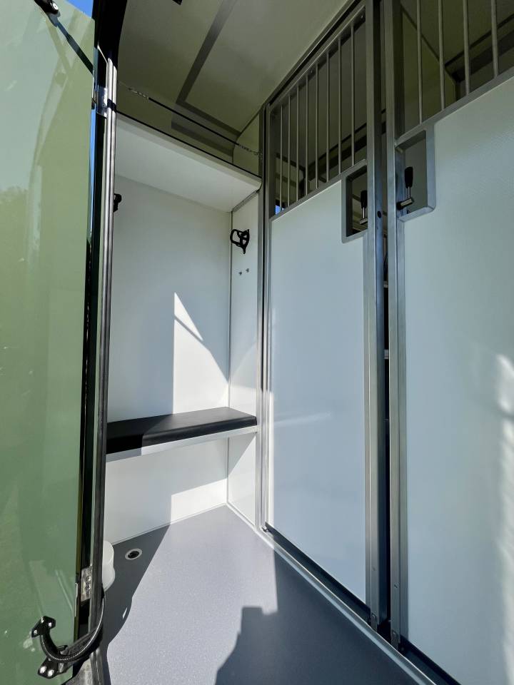 Kleine paardenvrachtwagen (B rijbewijs) AKX  2026 Nieuw