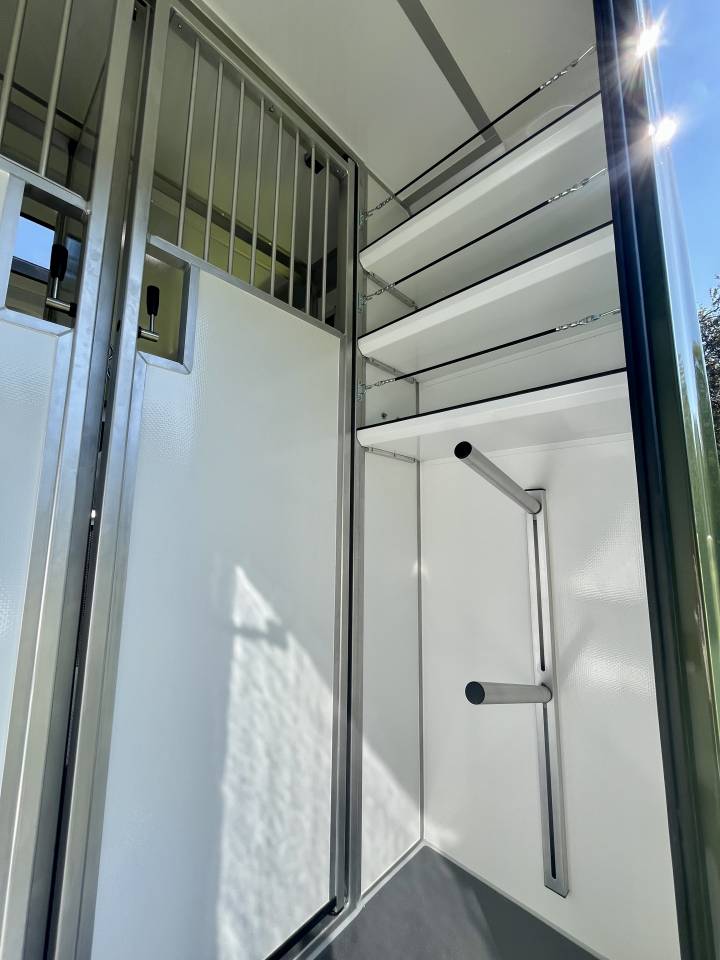 Kleine paardenvrachtwagen (B rijbewijs) AKX  2026 Nieuw