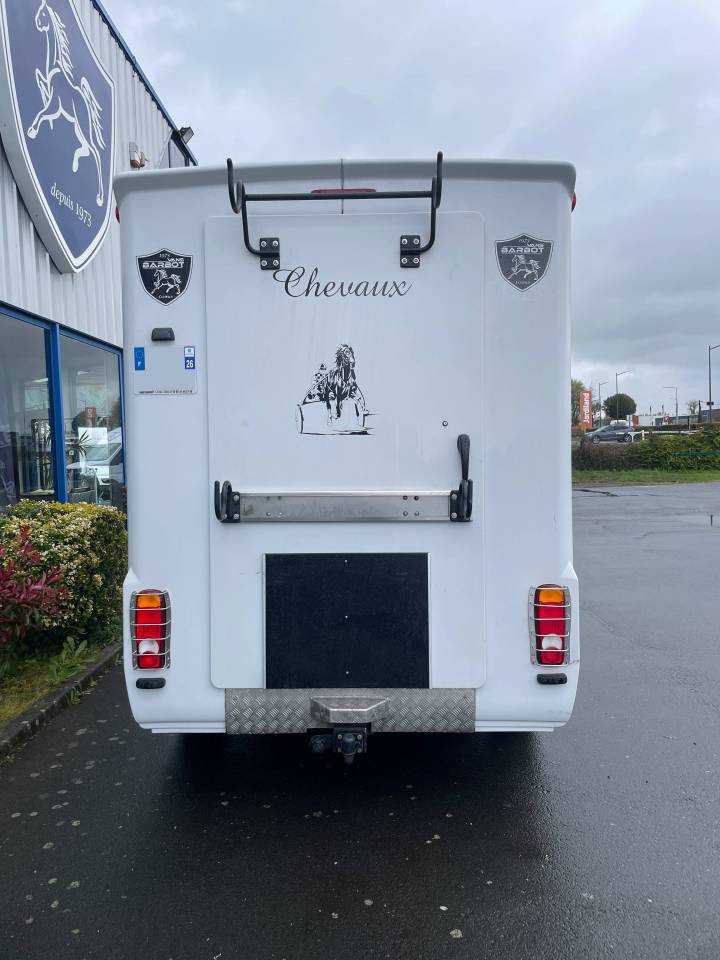 Kleine paardenvrachtwagen (B rijbewijs) Barbot Ducato 2022 Tweedehands