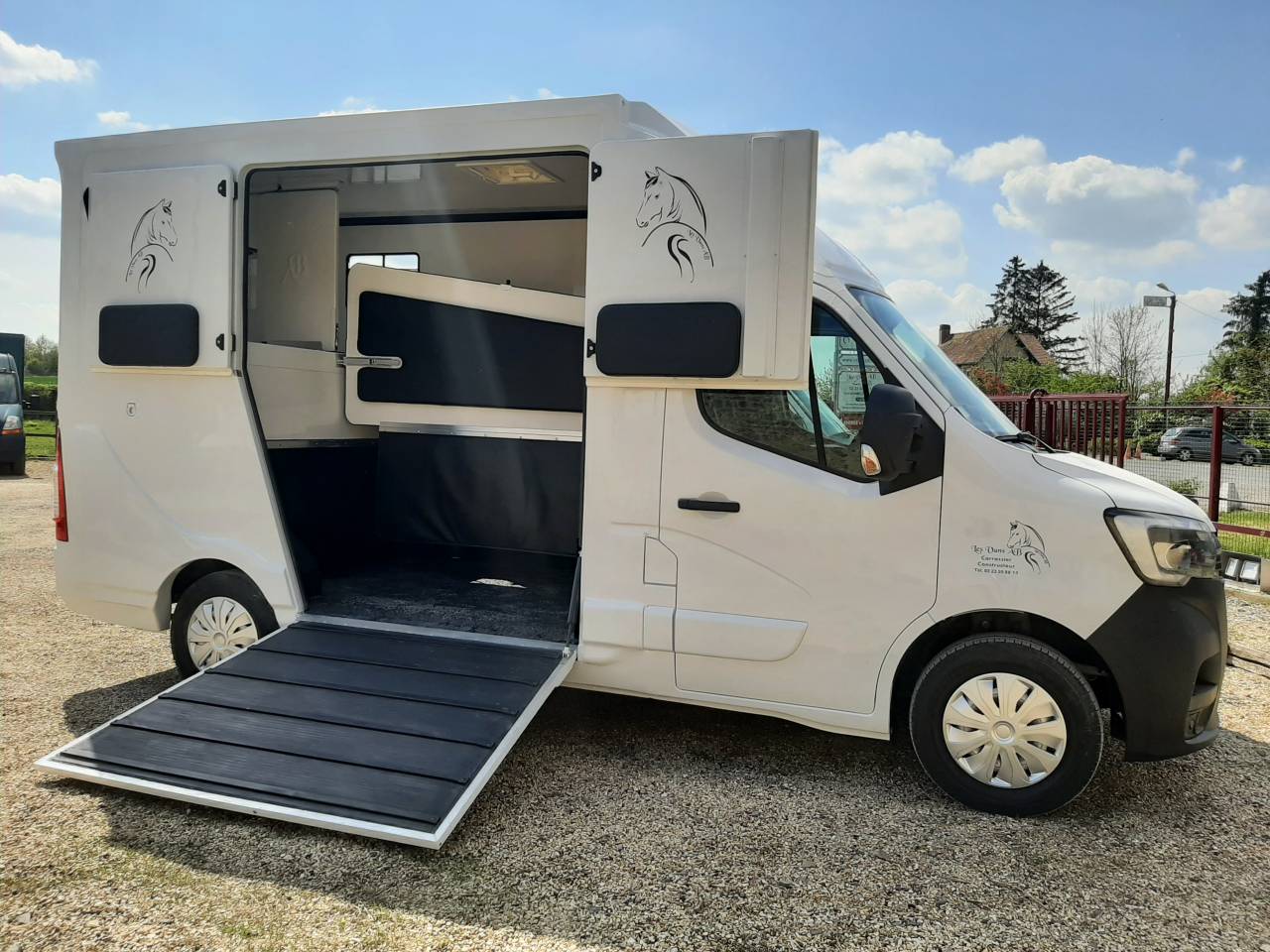 Kleine paardenvrachtwagen (B rijbewijs) Renault Master 2022 Tweedehands