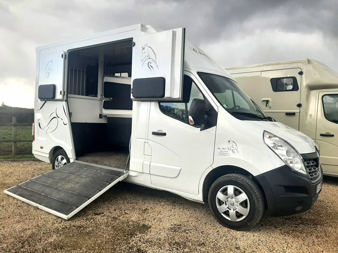 Kleine paardenvrachtwagen (B rijbewijs) Renault Master 2018 Tweedehands
