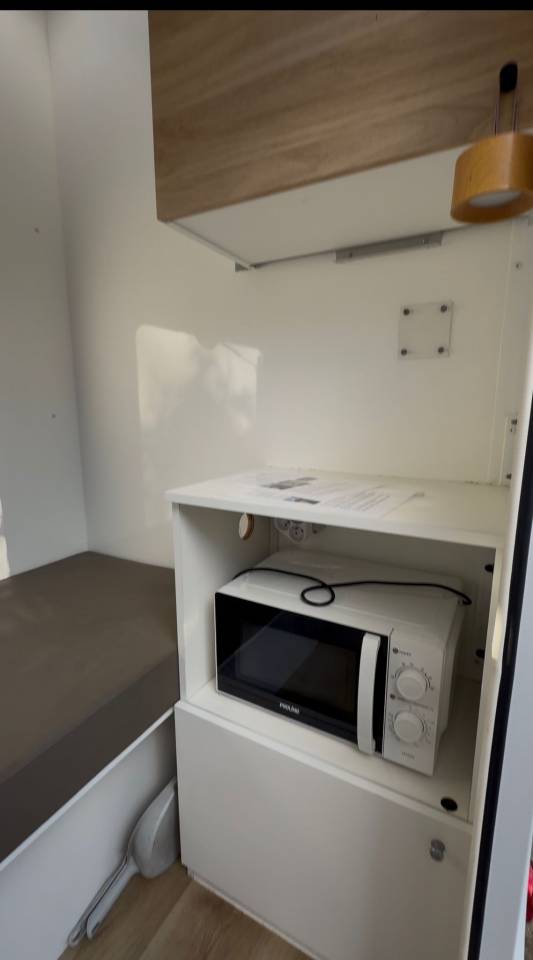 Kleine paardenvrachtwagen (B rijbewijs) Trans Box living 2025 Tweedehands