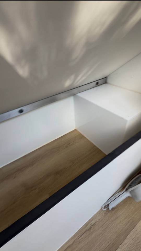 Kleine paardenvrachtwagen (B rijbewijs) Trans Box living 2025 Tweedehands