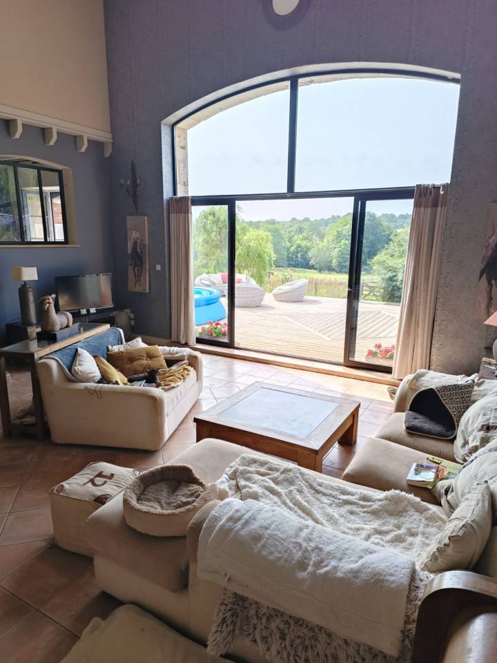 Mooi hippisch vastgoed Koop Deux-S&egrave;vres