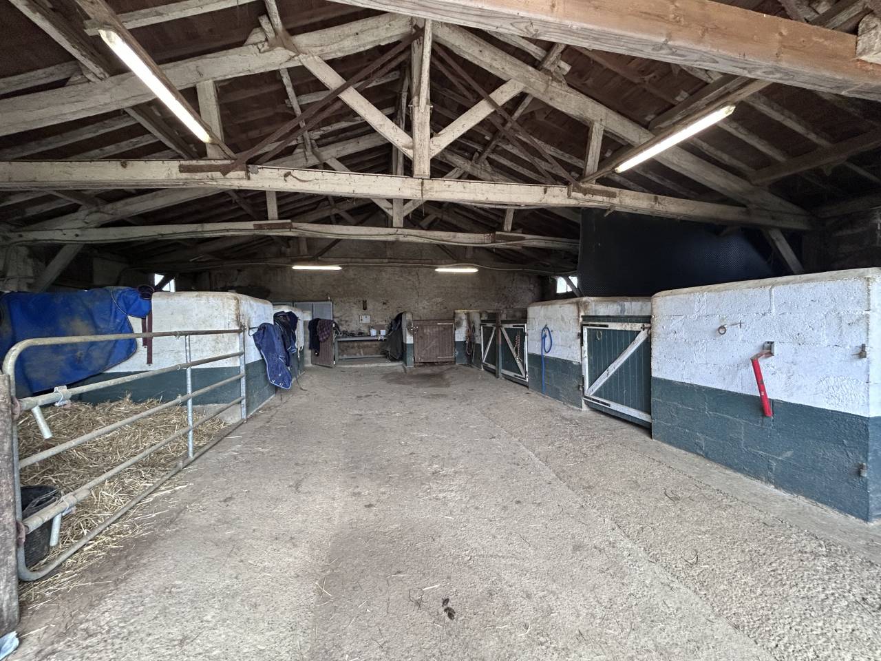 Mooi hippisch vastgoed Koop Deux-S&egrave;vres