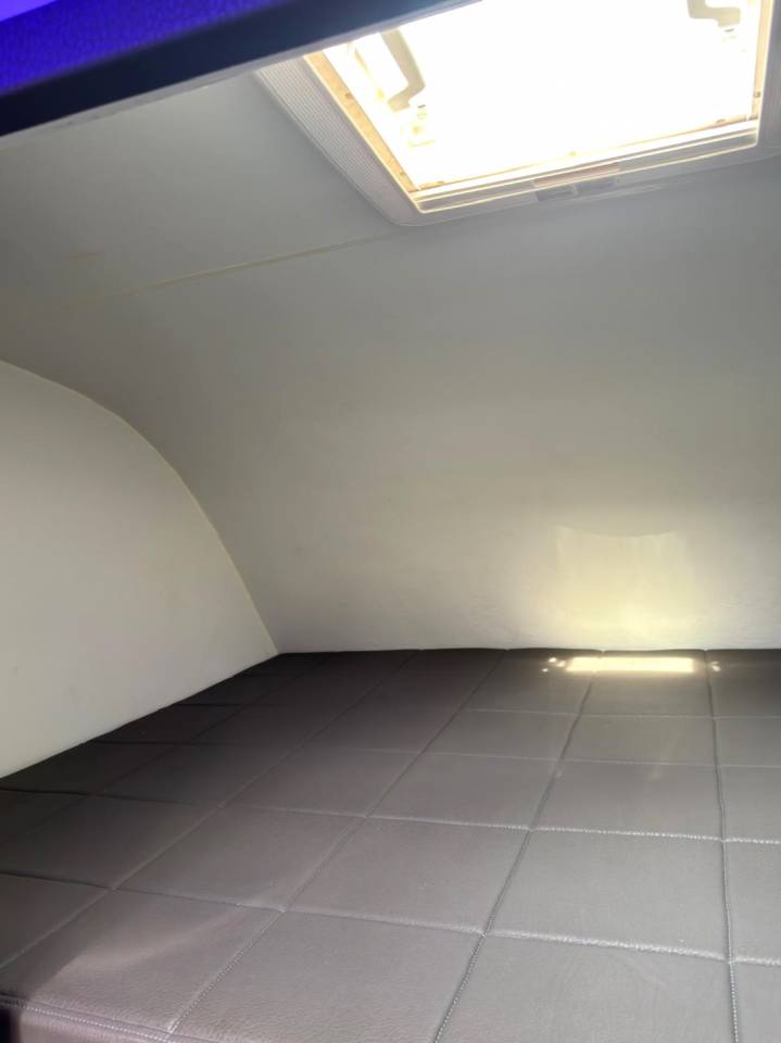 Zware paardenvrachtwagen (groot rijbewijs) Mercedes MERCEDES-BENZ 0 Tweedehands