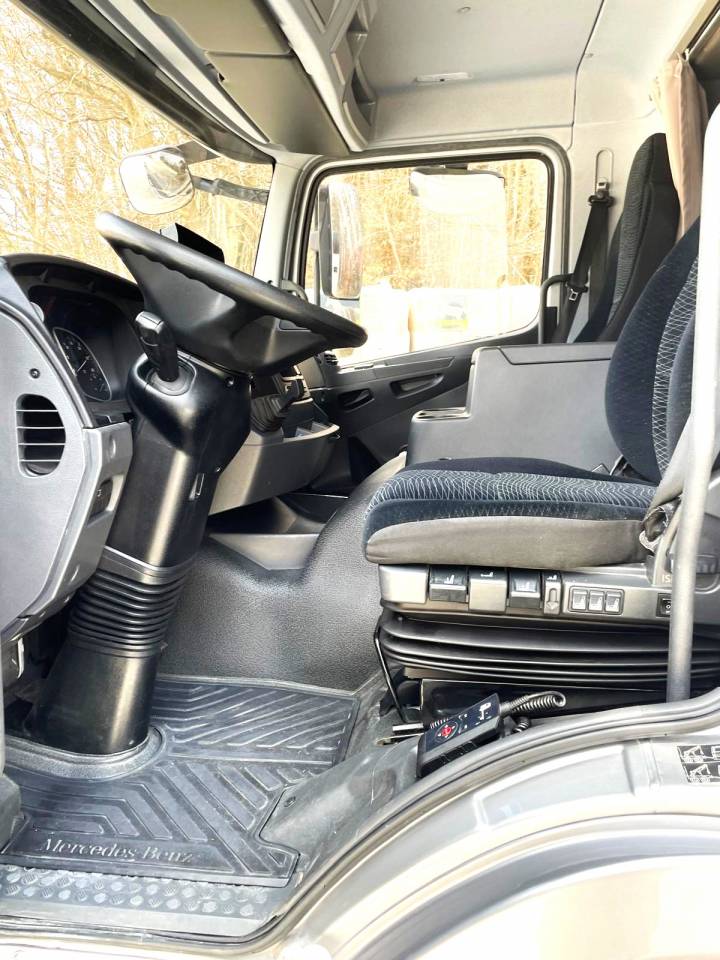Zware paardenvrachtwagen (groot rijbewijs) Mercedes MERCEDES-BENZ 0 Tweedehands