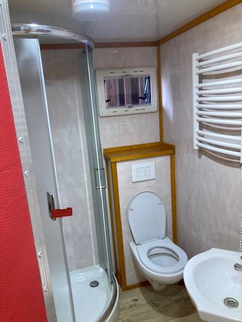 Zware paardenvrachtwagen (groot rijbewijs) Renault 44HH1 2011 Tweedehands