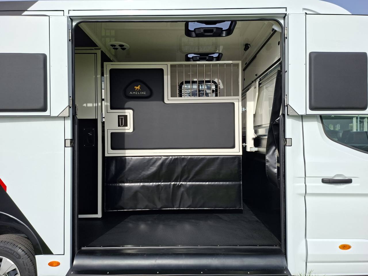 Kleine paardenvrachtwagen (B rijbewijs) Ameline HARAS  2026 Nieuw