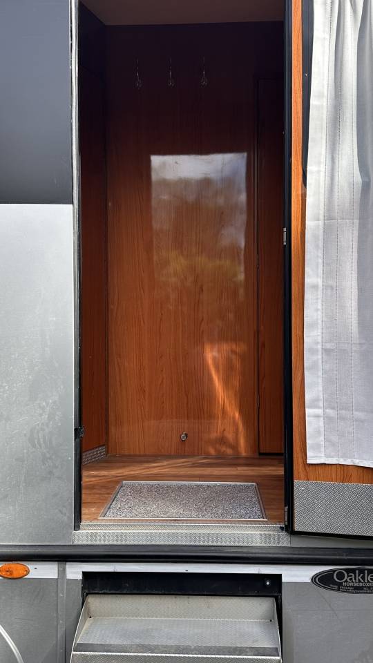 Kleine paardenvrachtwagen (B rijbewijs) Oakley IVECO  2005 Tweedehands