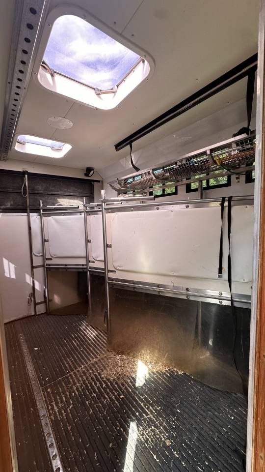 Kleine paardenvrachtwagen (B rijbewijs) Oakley IVECO  2005 Tweedehands