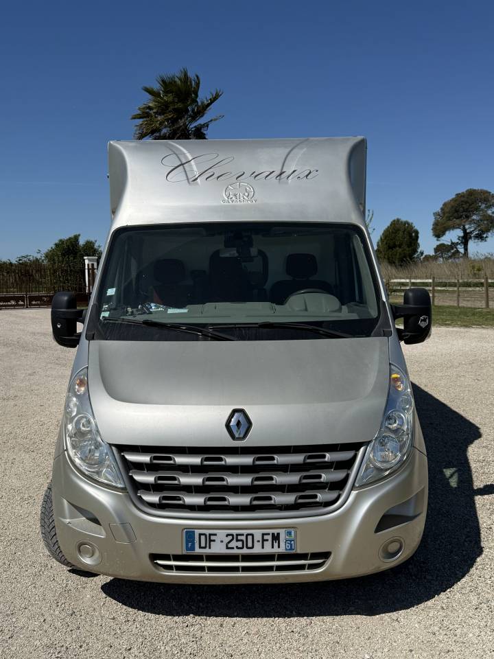 Kleine paardenvrachtwagen (B rijbewijs) Renault Renault Master 2014 Tweedehands