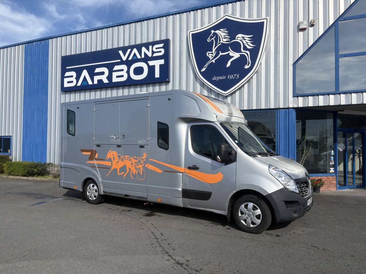 Kleine paardenvrachtwagen (B rijbewijs) Theault STALLES  2019 Tweedehands