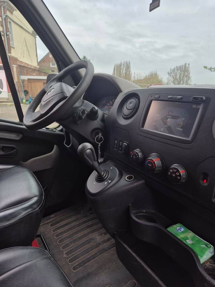 Kleine paardenvrachtwagen (B rijbewijs) Krismar stalles 2017 Tweedehands