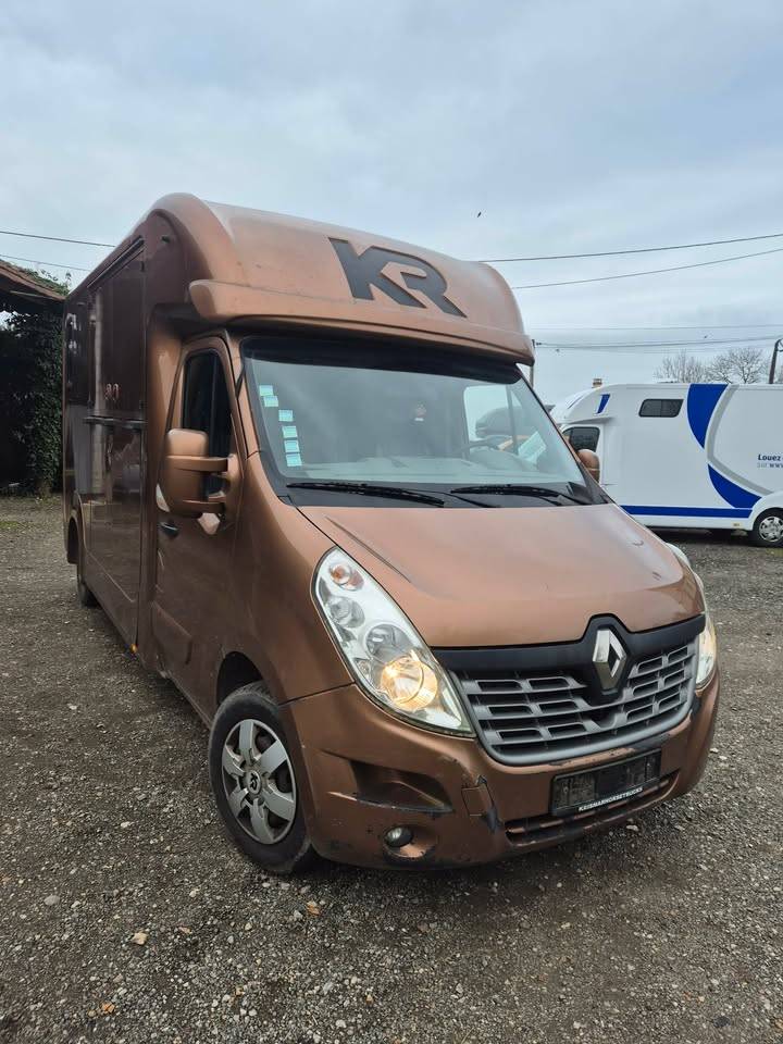 Kleine paardenvrachtwagen (B rijbewijs) Krismar stalles 2017 Tweedehands