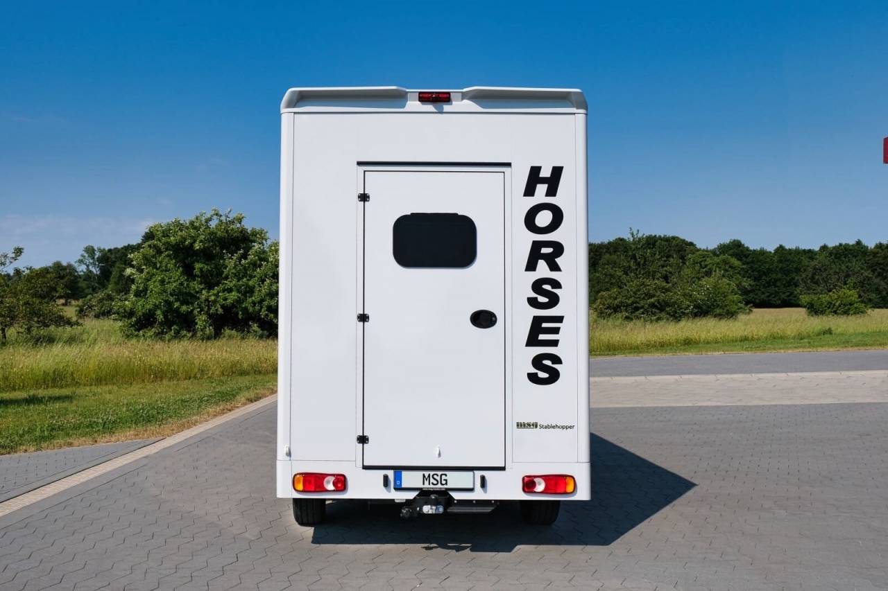 Kleine paardenvrachtwagen (B rijbewijs) Renault RENAULT 0 Nieuw