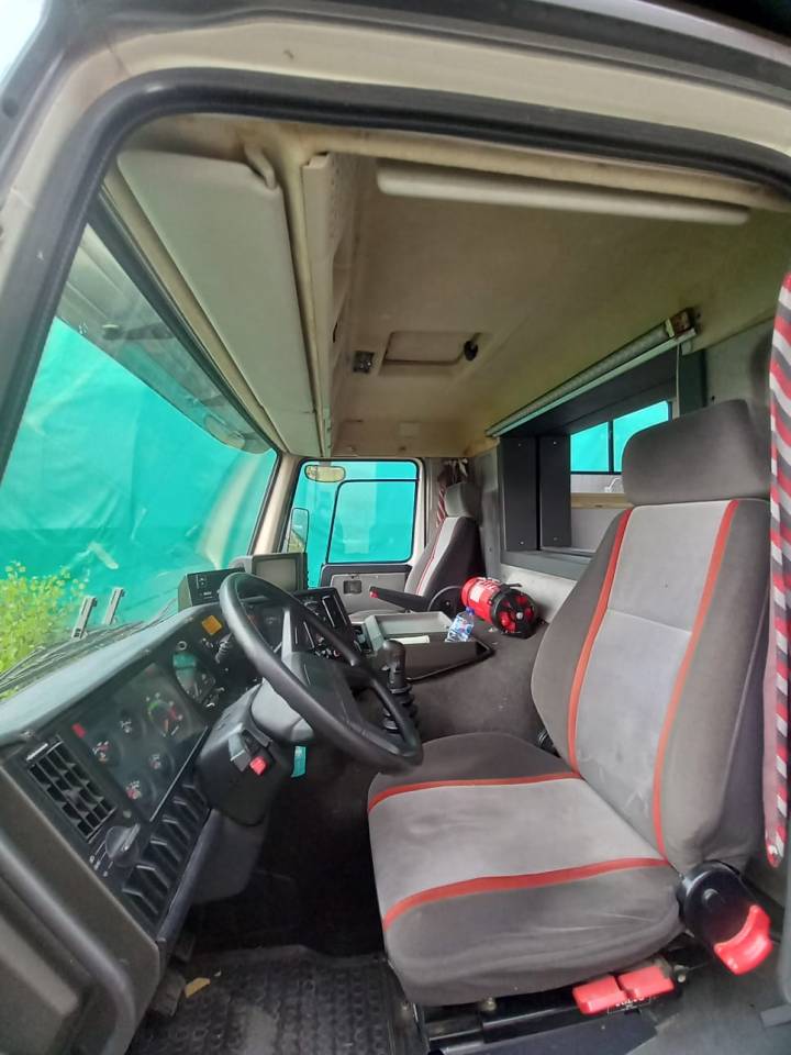 Zware paardenvrachtwagen (groot rijbewijs) Volvo FL 10 1989 Tweedehands
