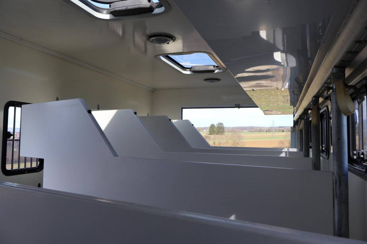 Zware paardenvrachtwagen (groot rijbewijs) Man MAN TGA 26.430 JL POP OUT 2006 Tweedehands