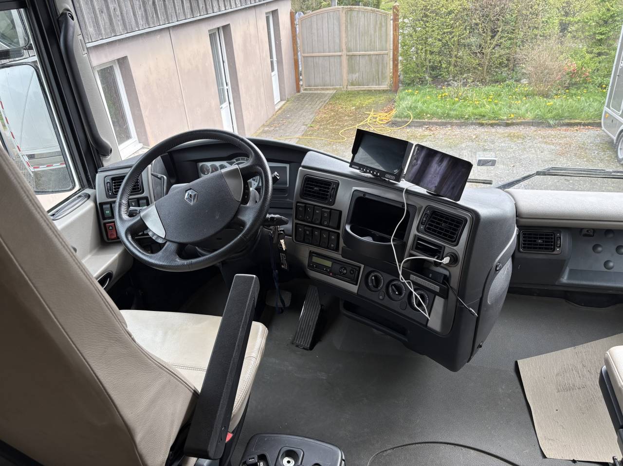 Zware paardenvrachtwagen (groot rijbewijs) Renault MAGNUM STX 2011 Tweedehands