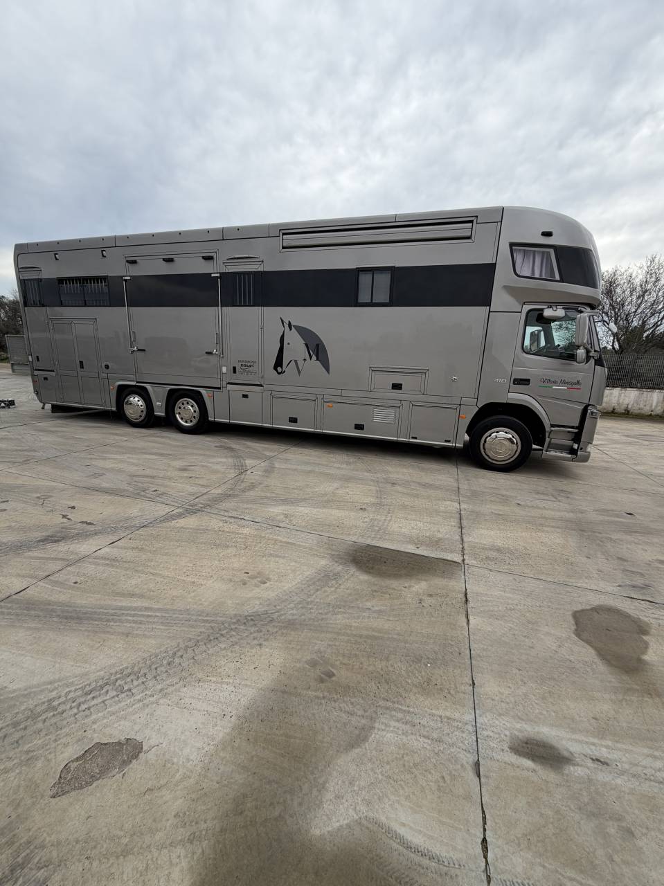 Zware paardenvrachtwagen (groot rijbewijs) EQUIX FM410 2014 Tweedehands
