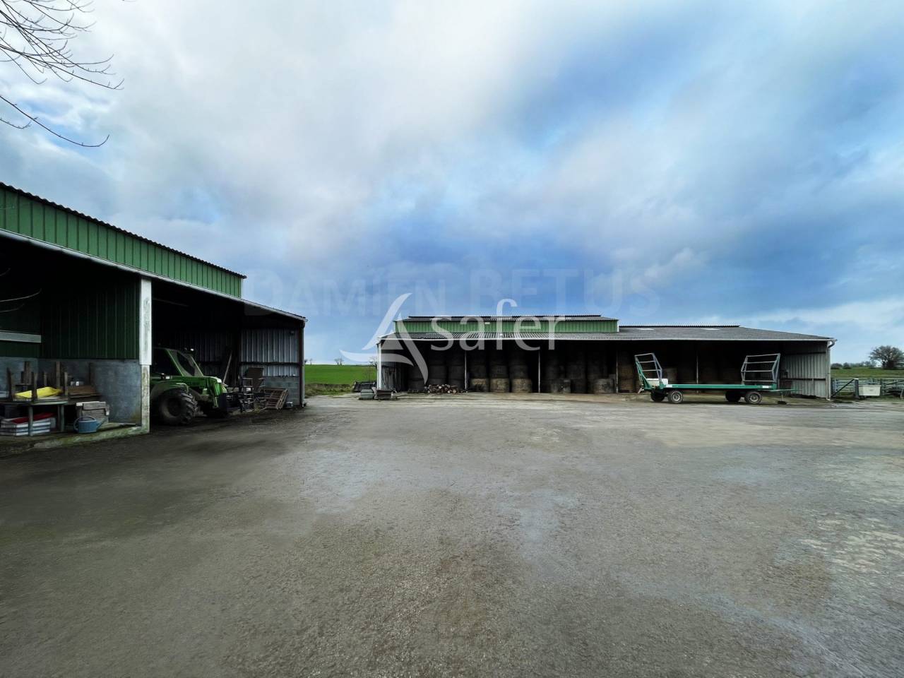 Landbouw bedrijf Koop Vend&eacute;e