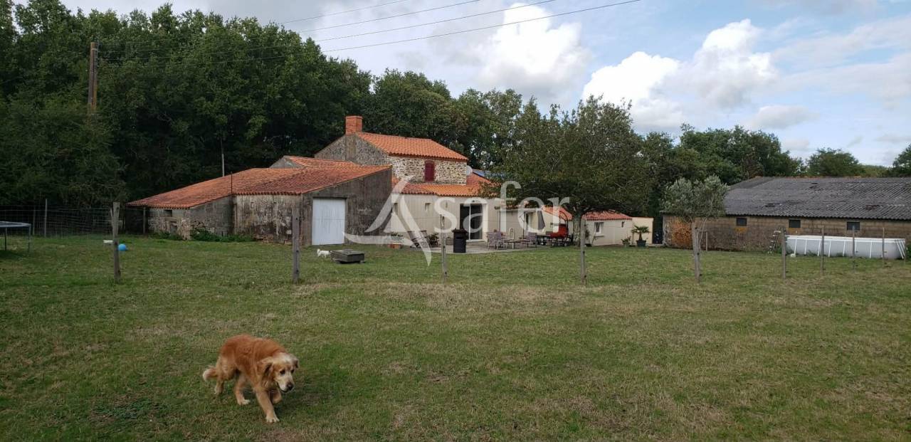Landbouw bedrijf Koop Vend&eacute;e