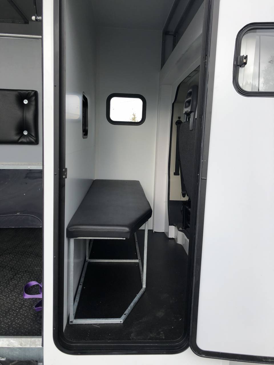 Kleine paardenvrachtwagen (B rijbewijs) AP Petit Peugeot Boxer L4  2020 Nieuw